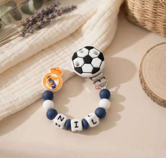 Chupetero Personalizado Fútbol Madrid | Chupetero con Nombre para Bebé