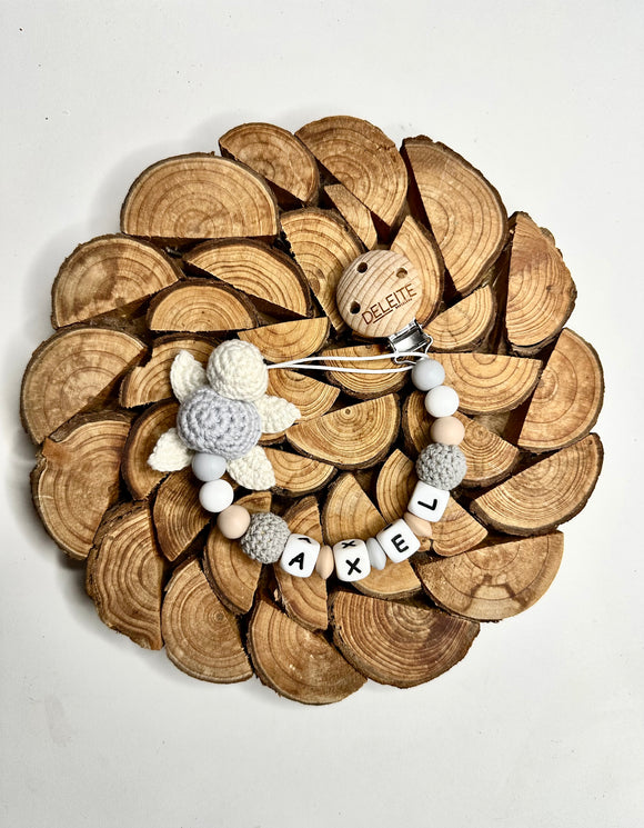 CHUPETERO PERSONALIZADO CON TORTUGA DE CROCHET